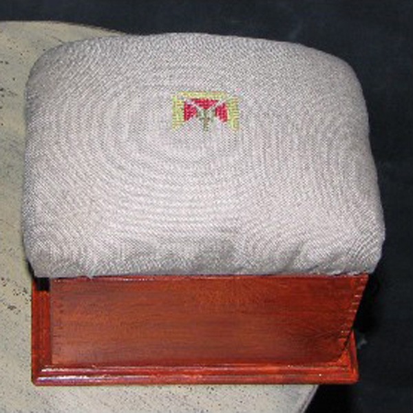 red-yellow-flower-box-600